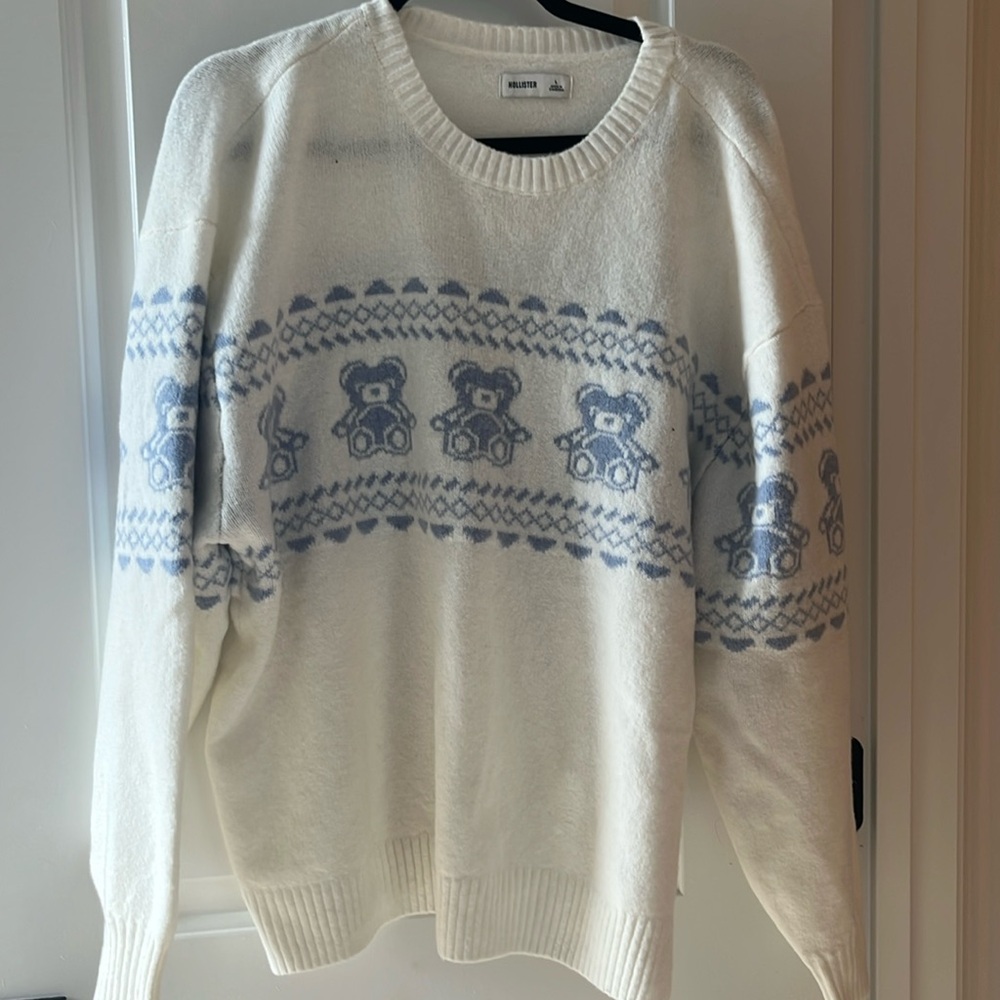 Hollister teddy bear cloud sweater size large